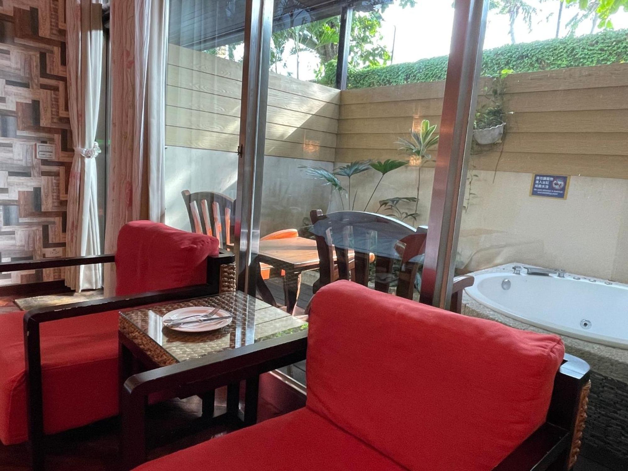 ฮาวเวิร์ด บีช วิลลา Hotel เขิ่นติง ภายนอก รูปภาพ