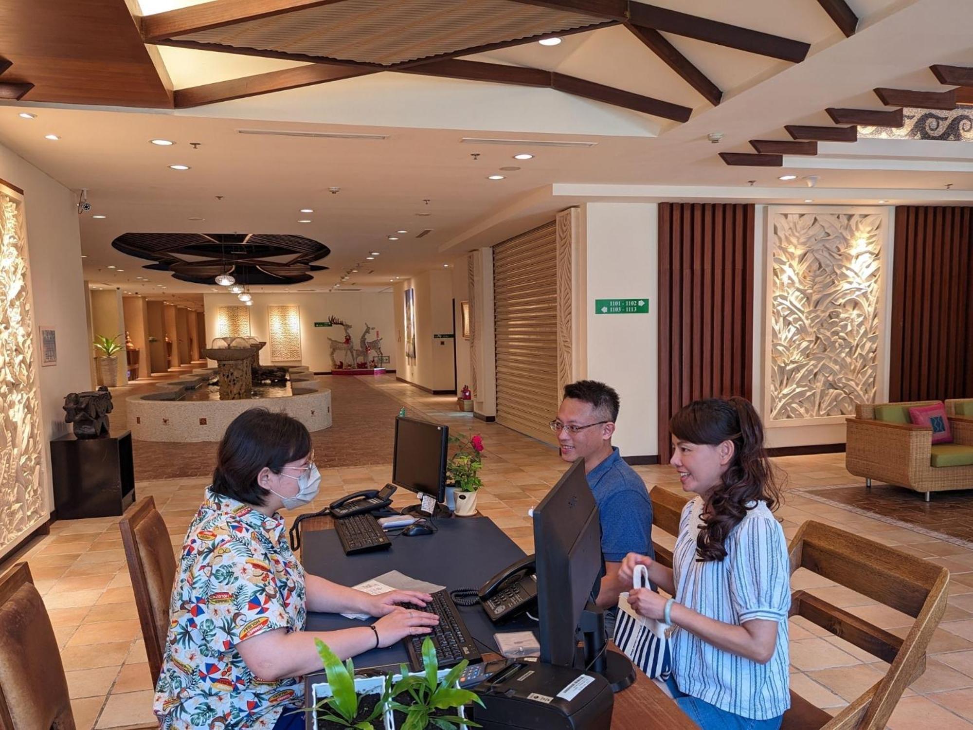 ฮาวเวิร์ด บีช วิลลา Hotel เขิ่นติง ภายนอก รูปภาพ