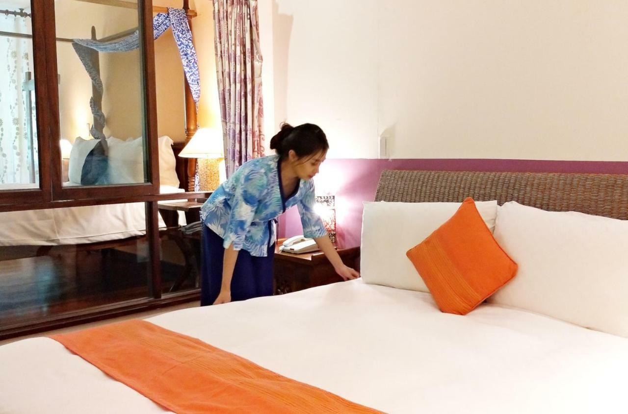 ฮาวเวิร์ด บีช วิลลา Hotel เขิ่นติง ภายนอก รูปภาพ