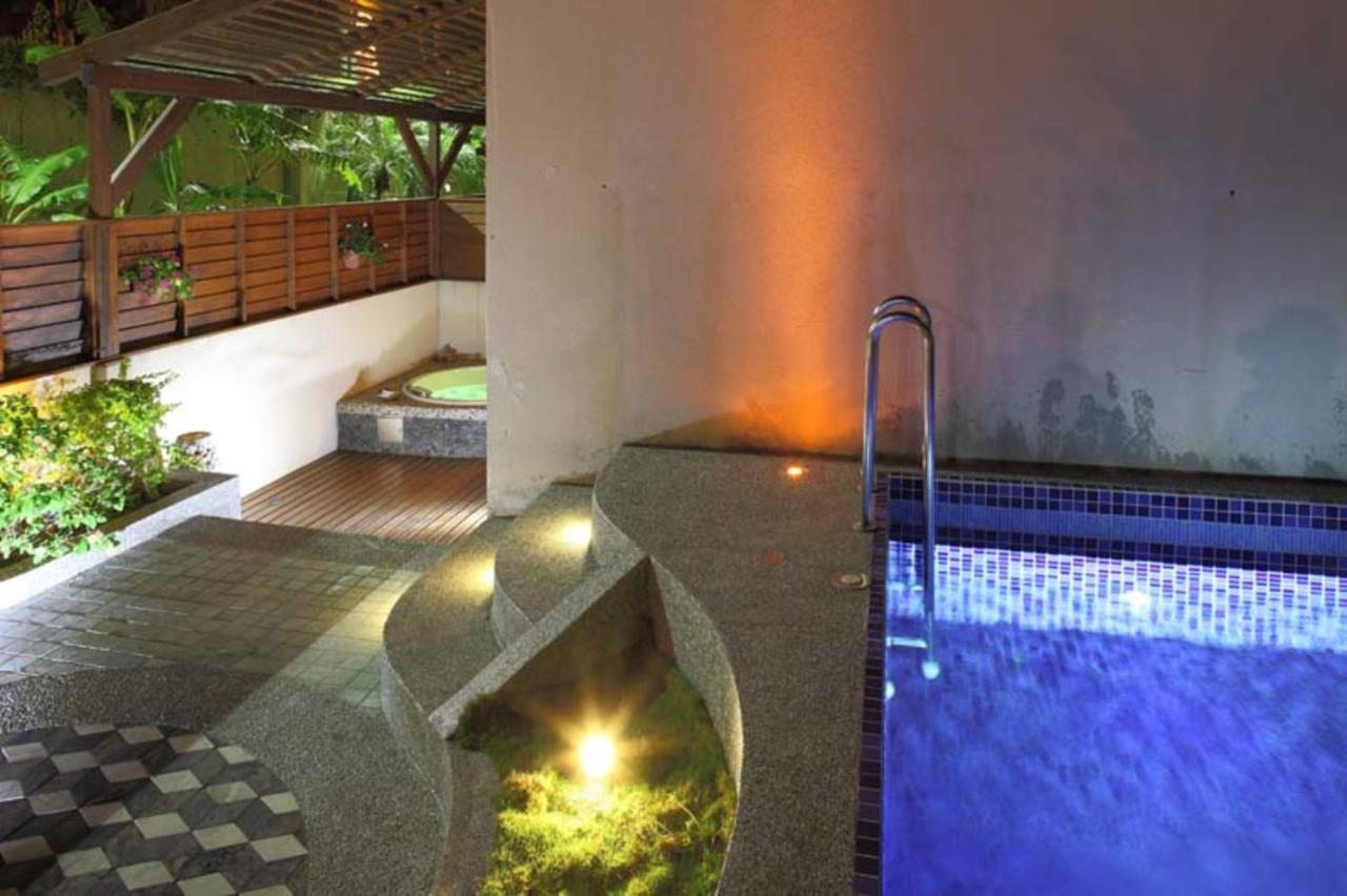 ฮาวเวิร์ด บีช วิลลา Hotel เขิ่นติง ภายนอก รูปภาพ